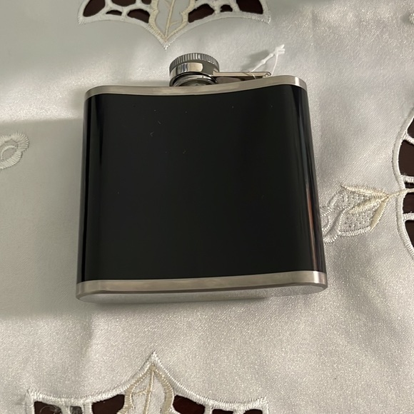 Flask for adults used - Picture 3 of 5